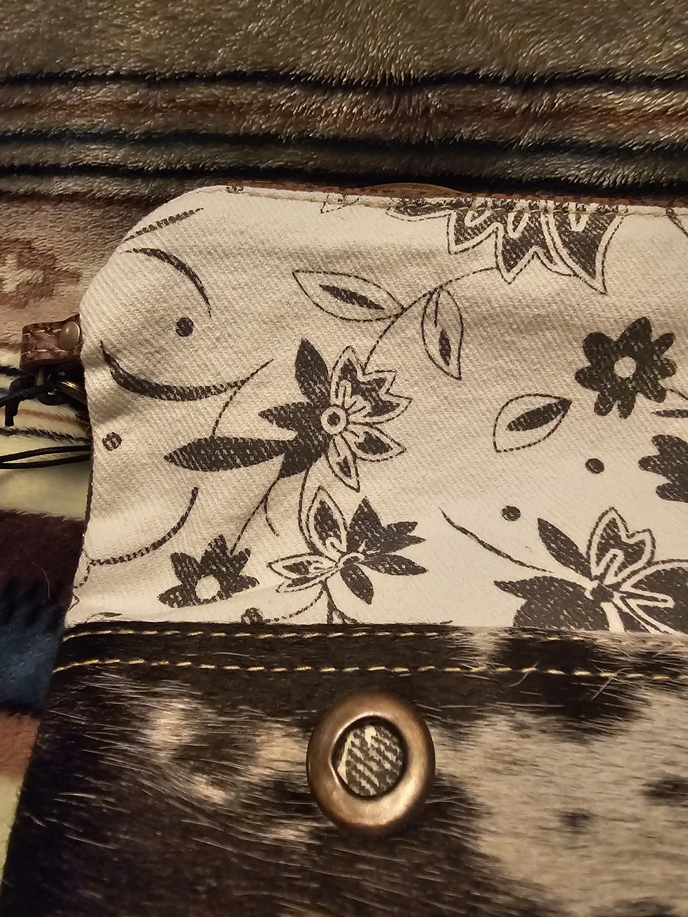 Myra Handcrafted Black & White Floral Wristlet